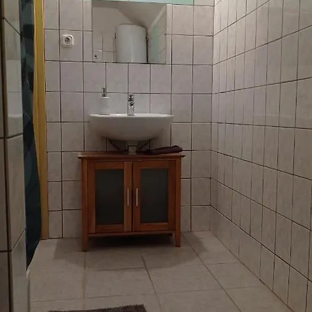 Bed & Breakfast Hegyhat-izmeny Ueduelohaz